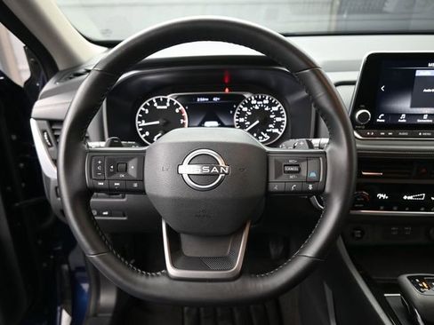 Used 2025 Nissan Rogue SV image 32