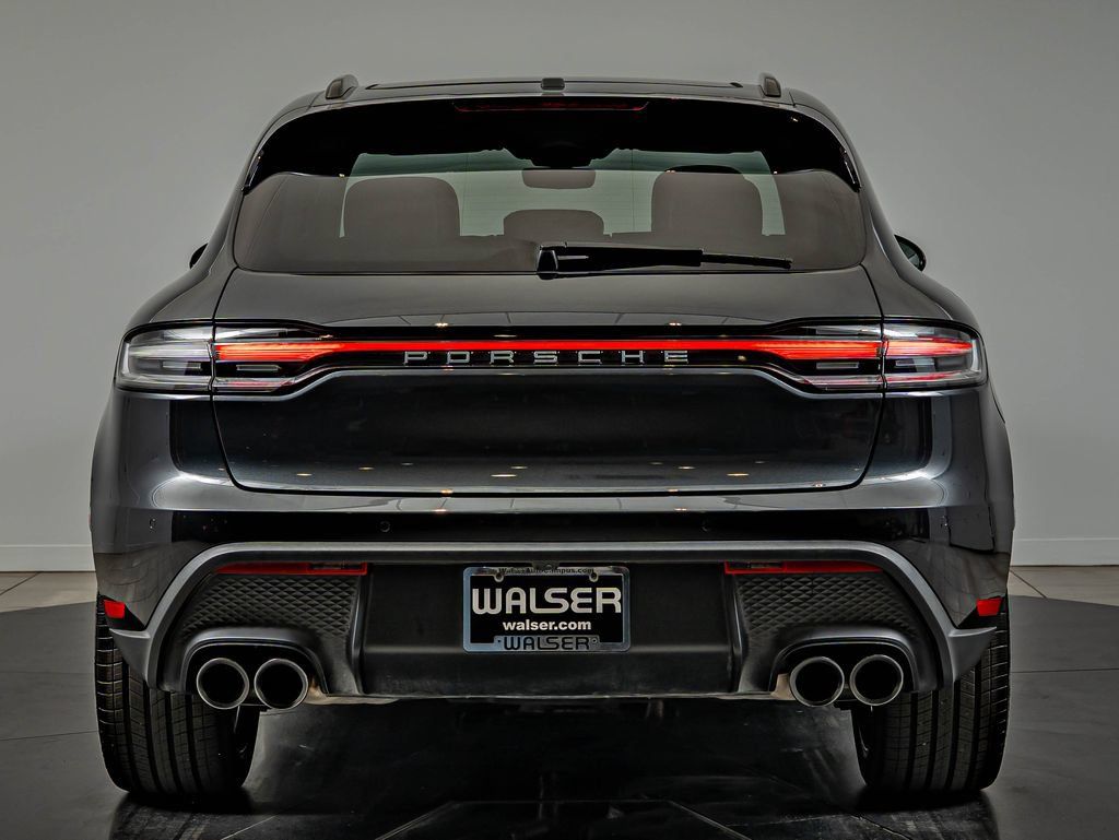 Certified 2026 Porsche Macan AWD/4WD image 7