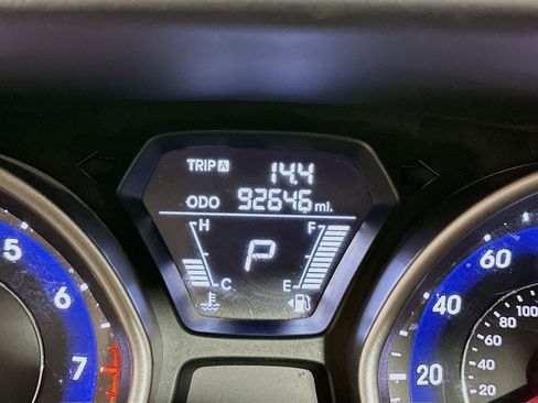 Used 2013 Hyundai Elantra GLS FWD image 18