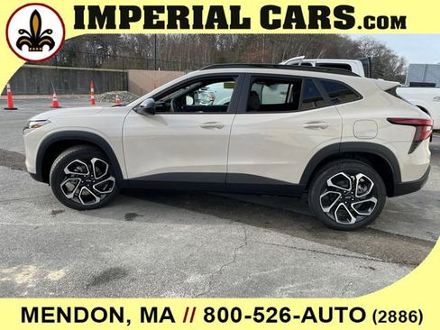 New 2026 Chevrolet Trax RS w/ Sunroof Package image 6