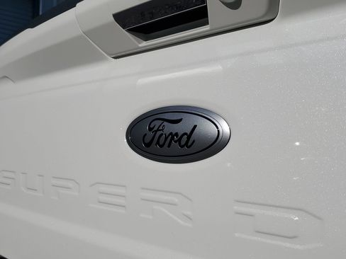 Used 2024 Ford F450 Lariat w/ Lariat Ultimate Package AWD/4WD image 6
