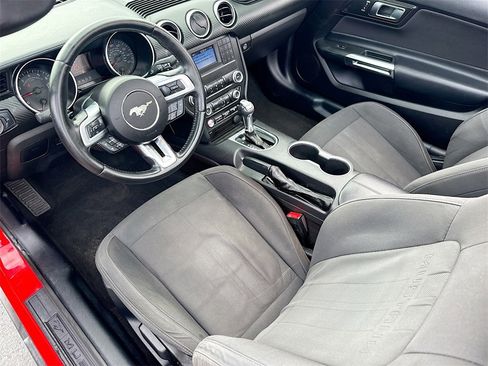 Used 2019 Ford Mustang Convertible image 25