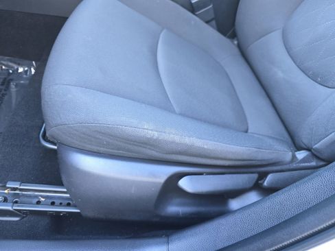 Used 2021 Toyota Corolla LE image 35