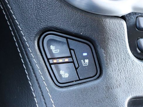 Used 2019 GMC Yukon XL SLT w/ Open Road Package AWD/4WD image 44