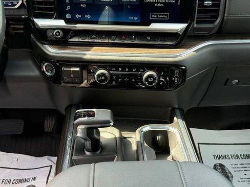 Used 2023 Chevrolet Silverado 1500 LT w/ Z71 Off-Road Package AWD/4WD image 14