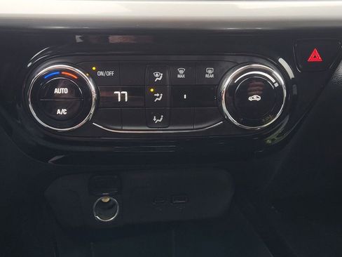 Used 2026 Chevrolet Trax LT image 21