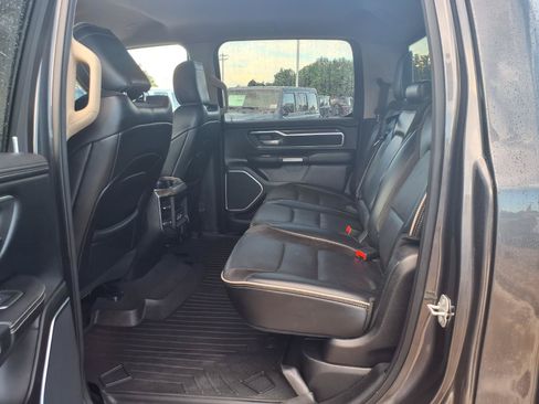 Used 2019 RAM 1500 Laramie AWD/4WD image 11