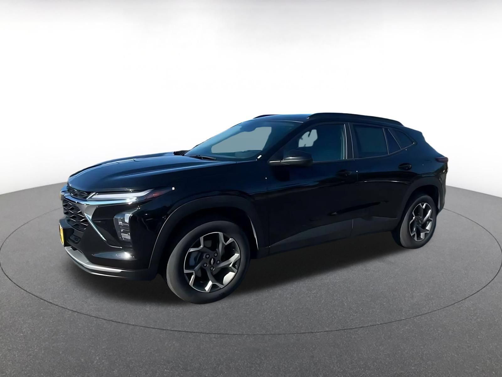 Used 2025 Chevrolet Trax LT FWD image 7