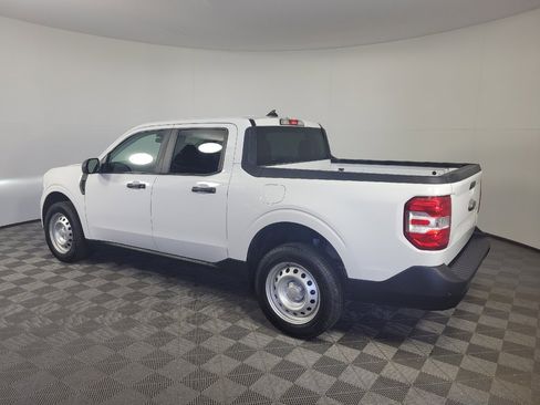 Used 2022 Ford Maverick XL FWD image 3
