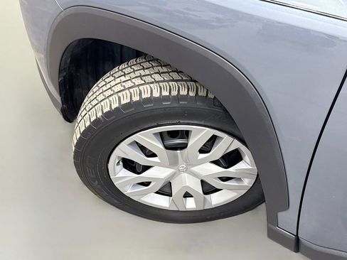 Used 2022 Toyota Corolla Cross L image 41