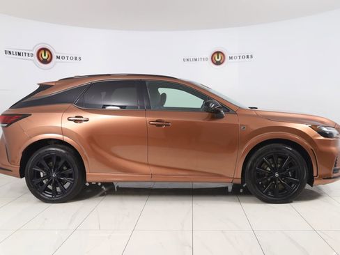 Used 2024 Lexus RX 500h F Sport w/ Convenience Package image 2