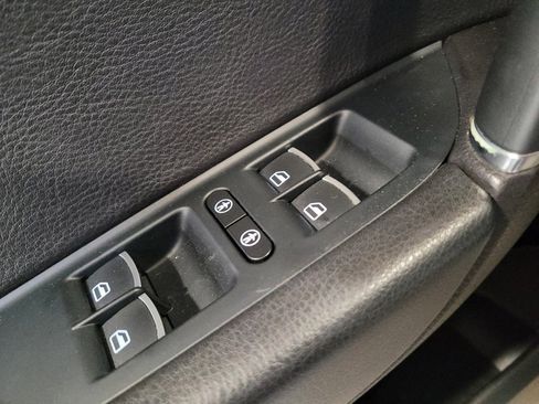 Used 2015 Volkswagen Touareg Lux AWD/4WD image 27