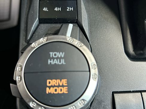 Certified 2025 Toyota 4Runner SR5 AWD/4WD image 8