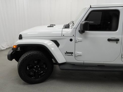 Certified 2022 Jeep Wrangler Unlimited Sahara image 16