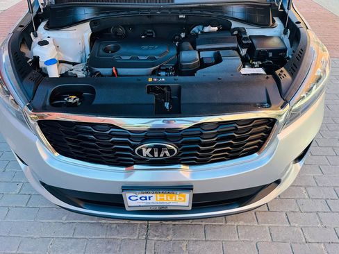 Used 2020 Kia Sorento LX FWD image 15