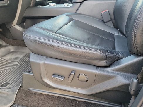 Used 2020 Ford Expedition XLT w/ Equipment Group 202A image 12