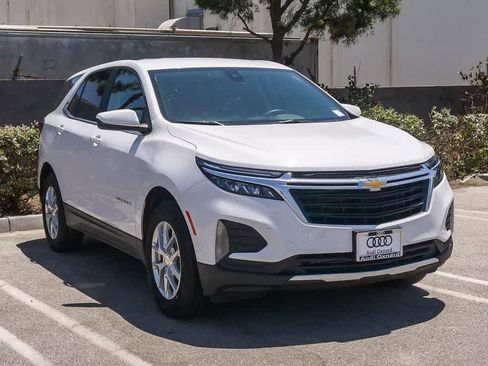 Used 2024 Chevrolet Equinox LT FWD image 3