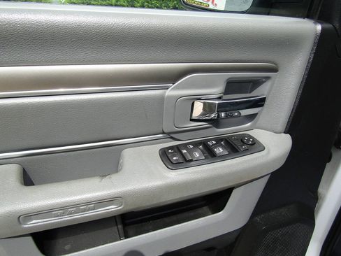 Used 2016 RAM 1500 Outdoorsman AWD/4WD image 9