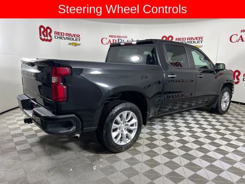 Used 2021 Chevrolet Silverado 1500 Custom w/ Safety Confidence Package image 8