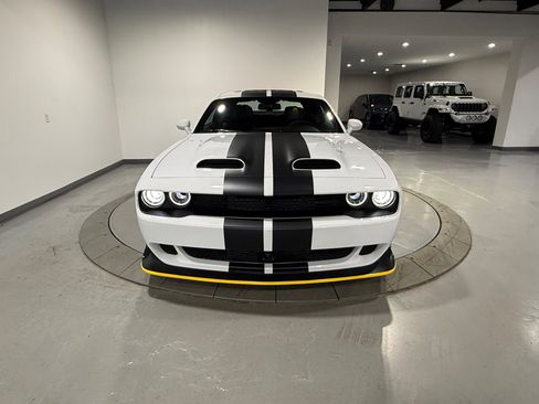Used 2023 Dodge Challenger SRT Hellcat RWD image 5