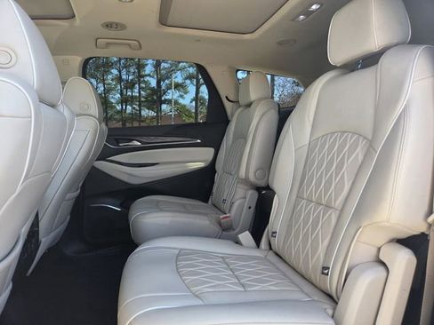 Used 2023 Buick Enclave Avenir w/ Avenir Technology Package image 20