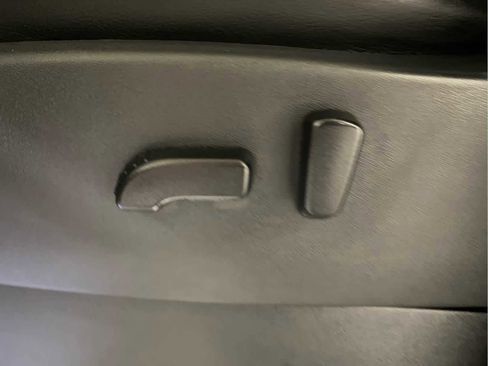 Used 2022 Nissan Frontier PRO-4X w/ Pro-4X Premium Package image 12