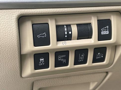 Used 2018 Subaru Outback 3.6R Limited image 19