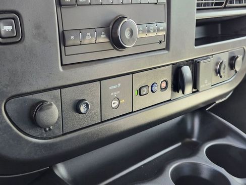 Used 2022 Chevrolet Express 3500 w/ Power Convenience Package RWD image 17