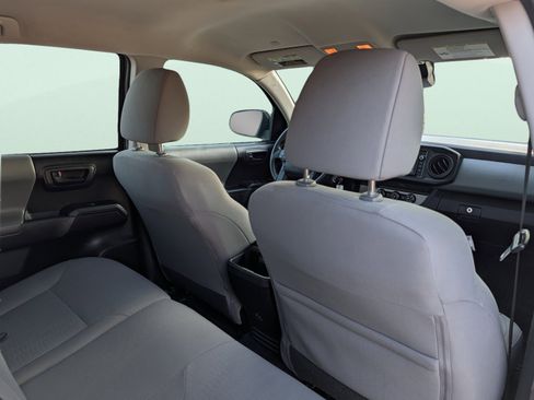 Used 2019 Toyota Tacoma SR image 24