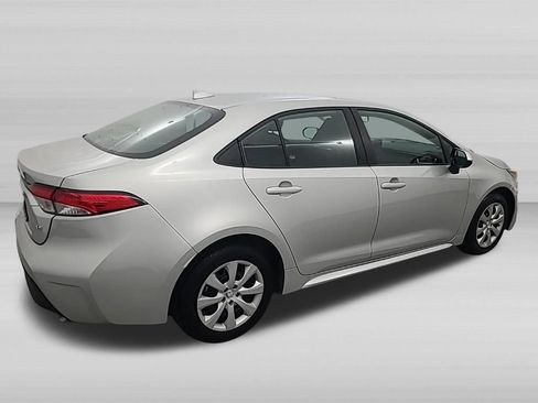 Used 2024 Toyota Corolla LE FWD image 3