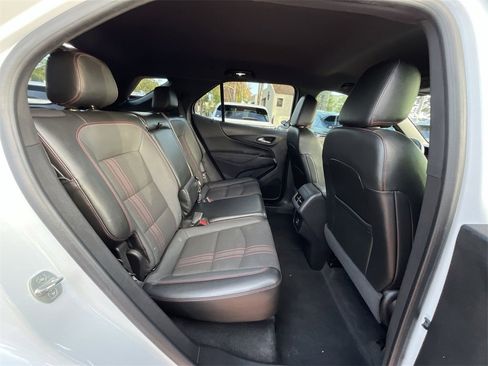 Used 2023 Chevrolet Equinox RS image 26