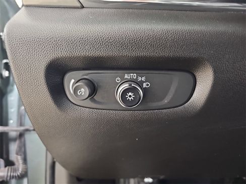 Certified 2023 Chevrolet Traverse LT image 33