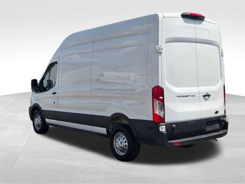 Used 2025 Ford Transit 250 148 High Roof AWD image 18