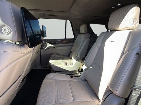 Used 2021 Cadillac Escalade Sport Platinum image 16