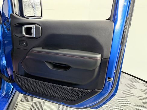 Used 2024 Jeep Gladiator Rubicon image 10