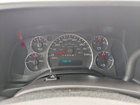 Used 2023 Chevrolet Express 2500 w/ Driver Convenience Package image 28