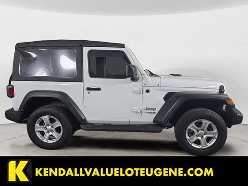 Used 2018 Jeep Wrangler Sport AWD/4WD image 6