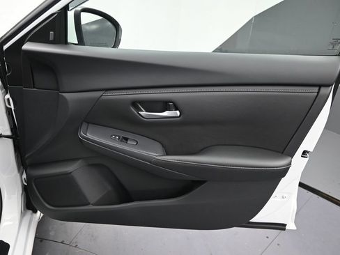 Used 2024 Nissan Sentra SV w/ All-Weather Package FWD image 8