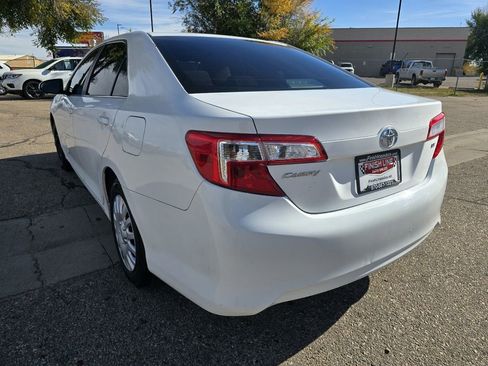Used 2013 Toyota Camry LE image 6