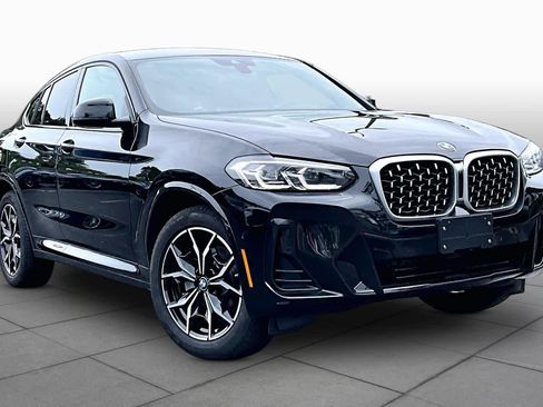 Certified 2025 BMW X4 xDrive30i AWD/4WD image 3