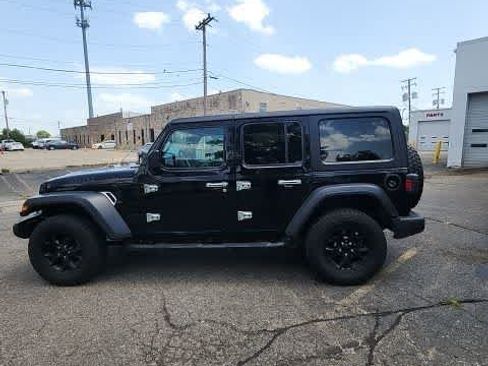 Used 2021 Jeep Wrangler Unlimited Sport AWD/4WD image 11