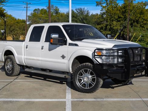 Used 2014 Ford F250 Platinum w/ FX4 Off-Road Package image 6
