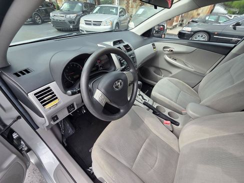 Used 2012 Toyota Corolla LE FWD image 12