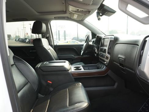 Used 2015 GMC Sierra 1500 SLT w/ SLT Crew Cab Value Package AWD/4WD image 32