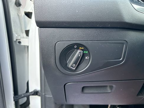 Used 2018 Volkswagen Tiguan SE AWD/4WD image 20