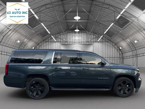 Used 2020 Chevrolet Suburban LT AWD/4WD image 7