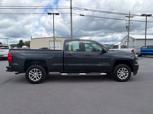Used 2019 Chevrolet Silverado 1500 W/T AWD/4WD image 2