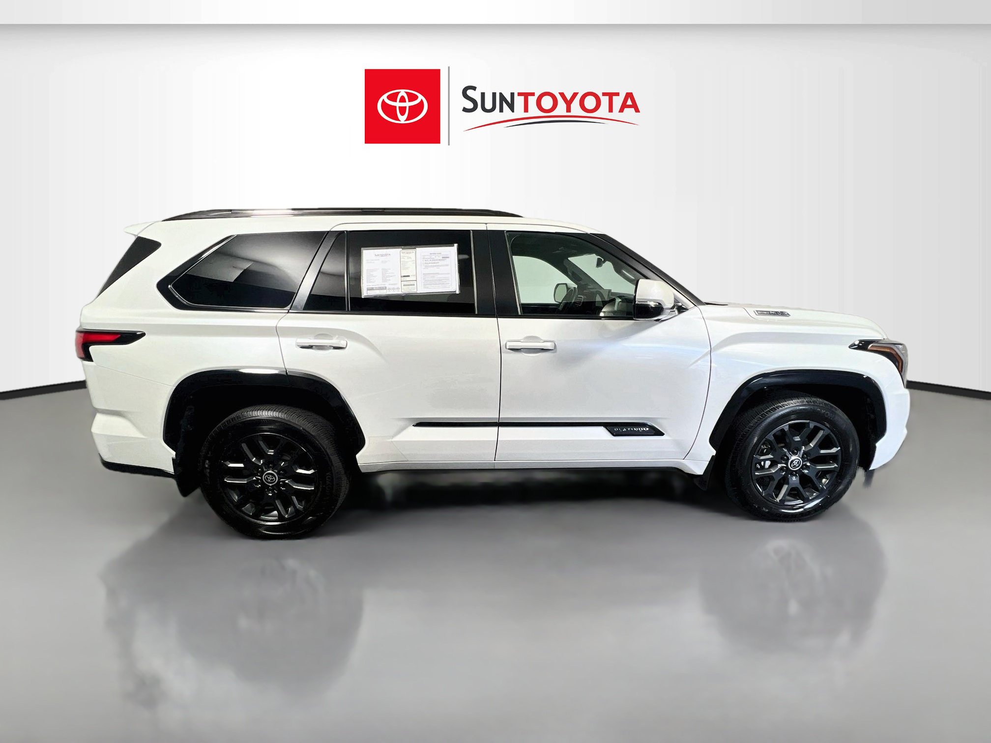 Used 2024 Toyota Sequoia Platinum AWD/4WD image 2