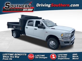 New 2024 RAM 3500 Tradesman w/ Chrome Appearance Group AWD/4WD 360° Tour