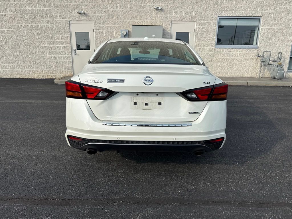 Used 2022 Nissan Altima 2.0 SR FWD image 5